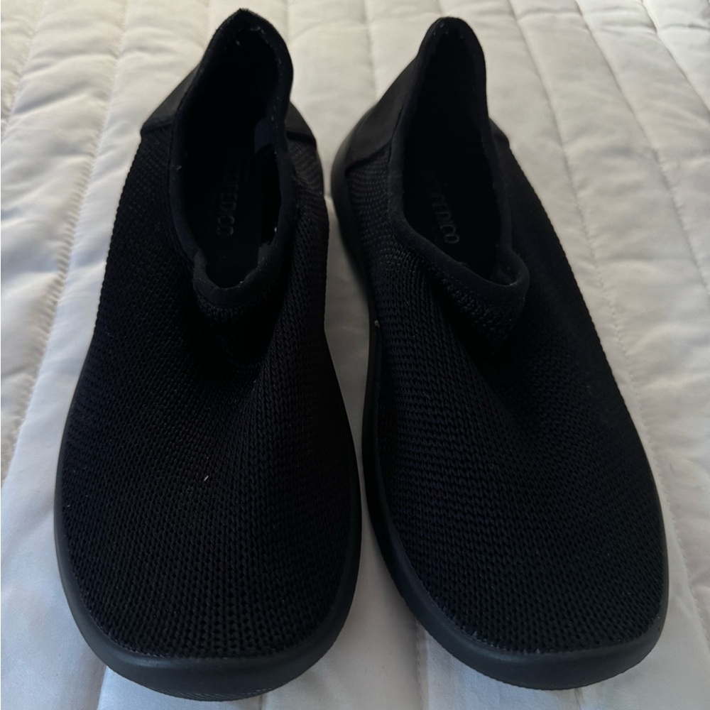 NEW Arcopedico Black Shoes